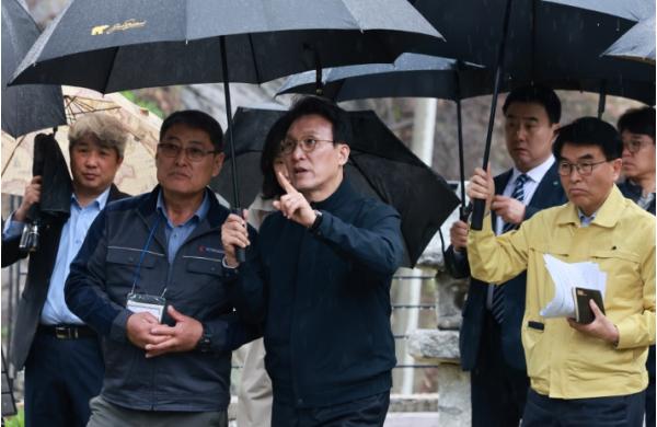 김민석 국무총리, 아스콘 생산업체 현장 방문 건설자재 수급 현황 점검