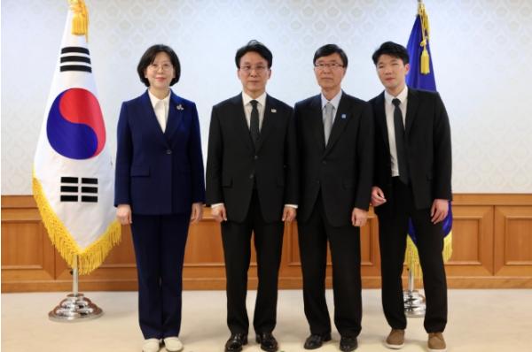  김민석 총리, 제28차 장애인정책조정위원회 주재 및 민간위원 위촉 기사 이미지