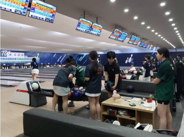 '볼링 꿈나무 총출동'…익산서 전국남녀학생볼링대회