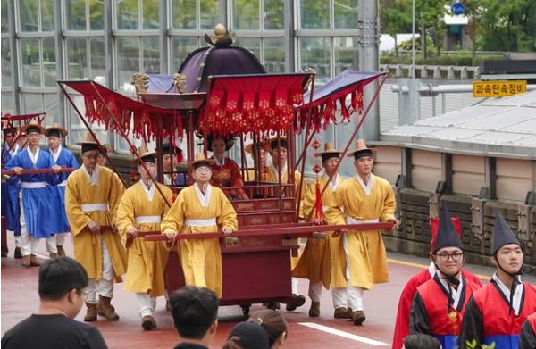 '내가 화성의 정조대왕·혜경궁홍씨'… '2026 정조효문화제' 앞두고 화성시 시민 선발대회 접수 열기 ‘후끈’ 기사 이미지